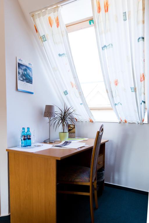 Stadthotel Kolpinghaus - Vier Ecken Werne الغرفة الصورة